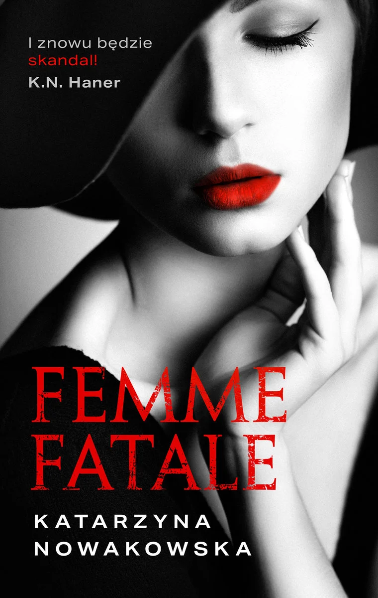 femme-fatale-b-iext160036269